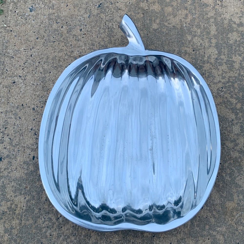 Large Silver Aluminum Pumpkin Serving Tray Platter Fall Autumn Harvest Decor